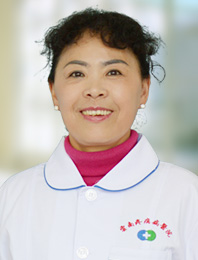 何萍