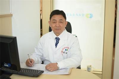 吴仲义